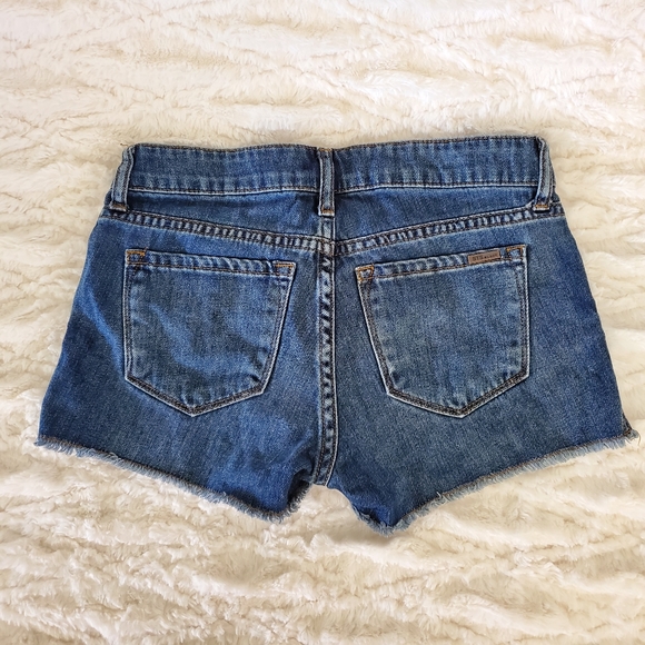 Heart studded destroyed denim shorts - Picture 2 of 3